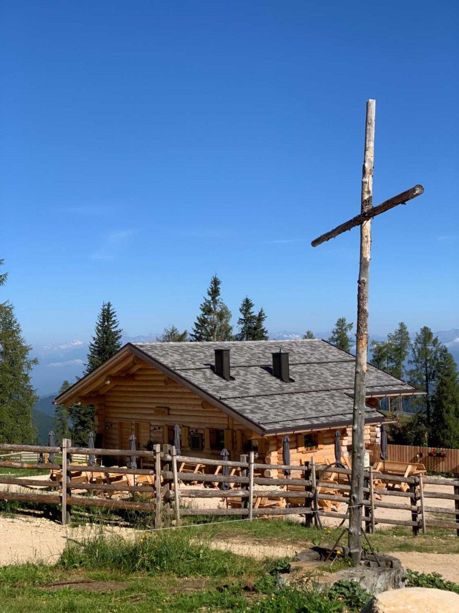 Hotel Dosses Тирес Экстерьер фото